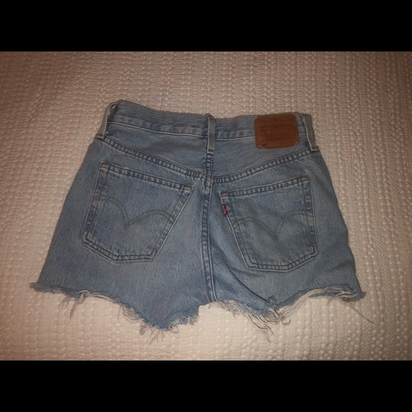 Levi’s 501 Denim High Rise Shorts - Picture 3 of 5